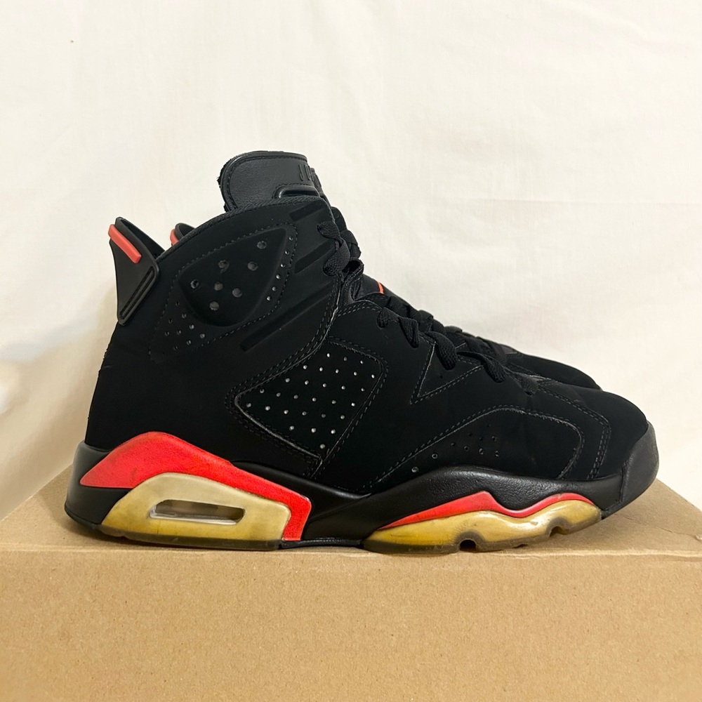 Jordan 6 Retro Infrared size 9 384664-060 2019 PRE-OWNED